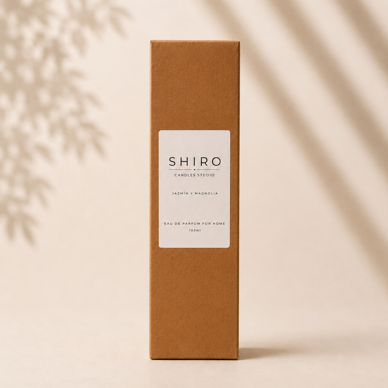 Caja del perfume para el hogar Jazmín y Magnolia de Shiro Candles Studio, spray ambientador premium con fragancia floral y packaging minimalista de diseño elegante